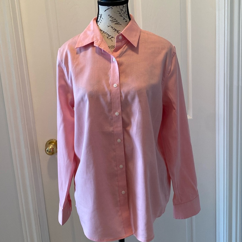 Jones New York Button down Shirt   Size M